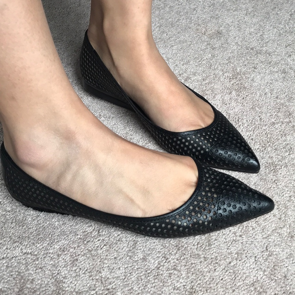 Pointed Black Flats Vince Camuto NWT